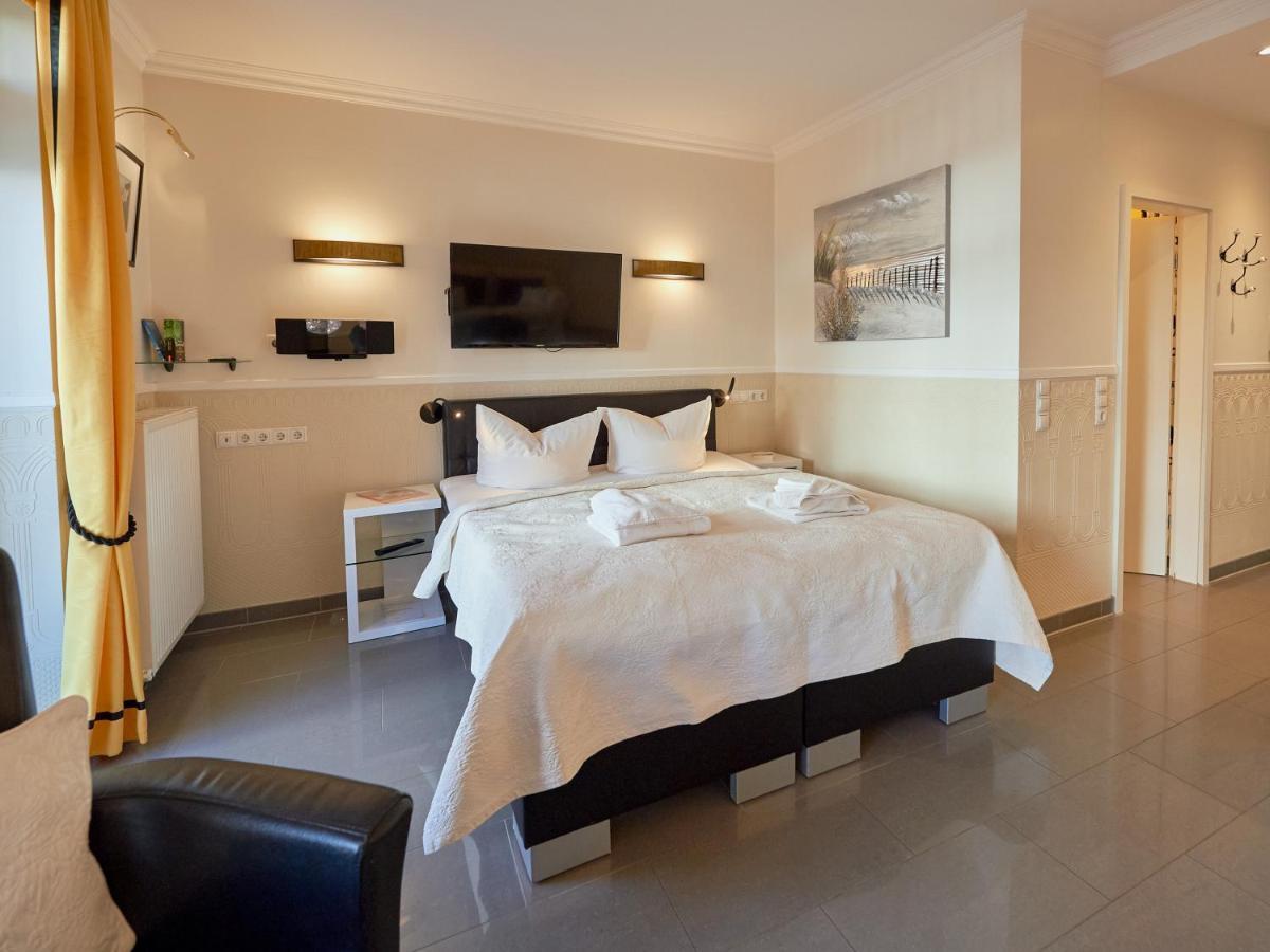 Apartment Jugendglueck - Gelbe Lilie *